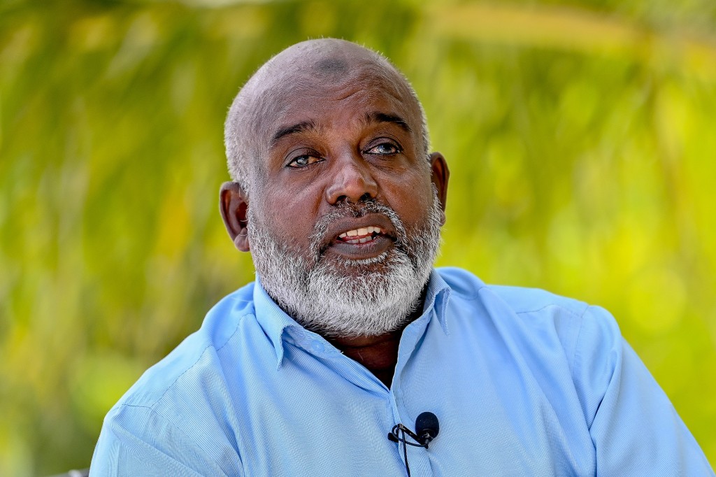 Raheenukoh baithibbaafai thibee addana akah, salaamaiy vaan dhuvefai goss ery dhoangyah
