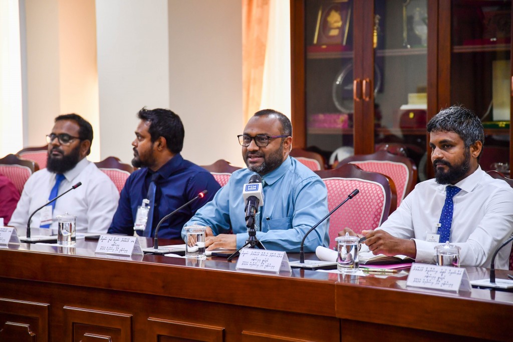 January mahun feshigen haafizunge allowance ithuru kureveyne: Shaheem
