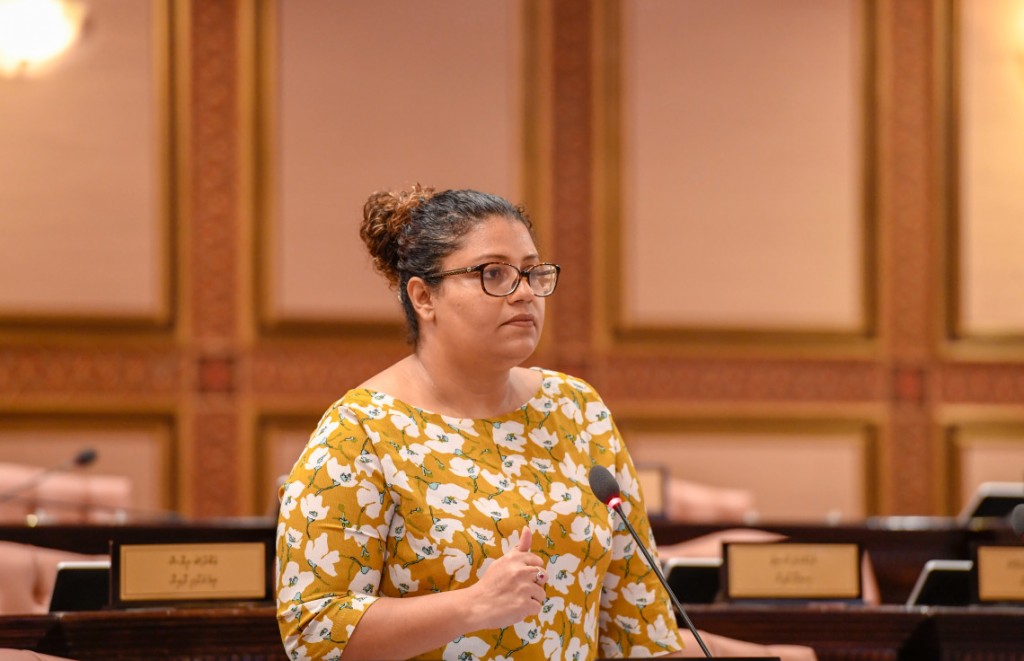 Hinnavaru dhaairaage gondi MDP ah gelli, PNC ah
