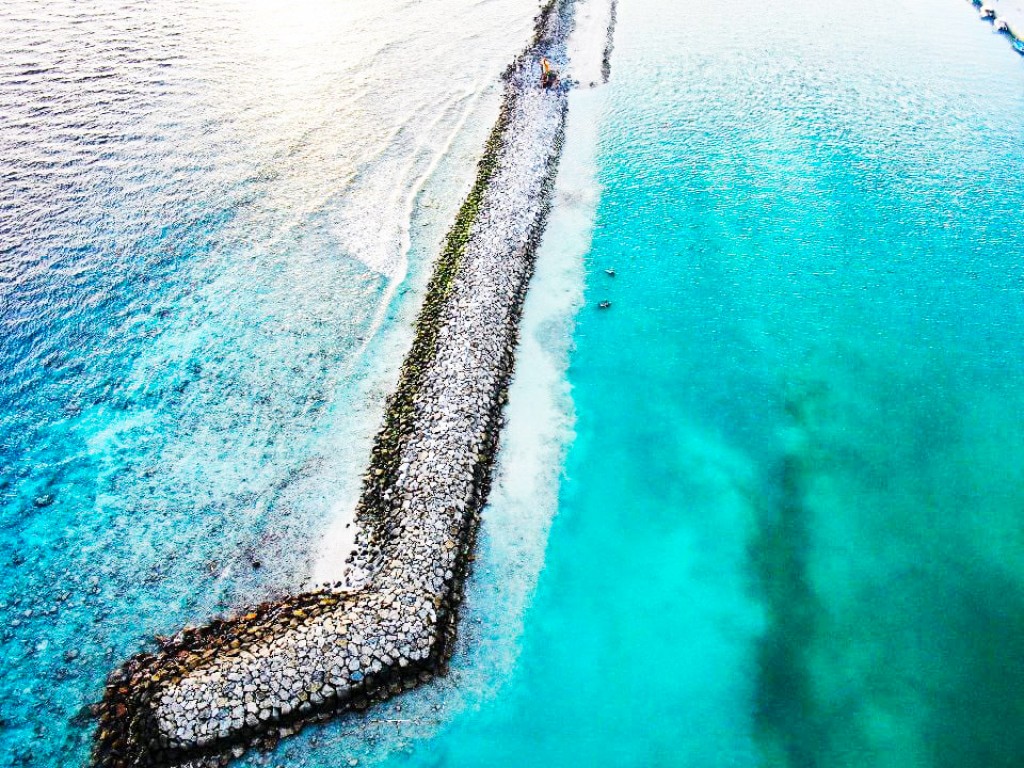 R. Maduvvaree dhekunu bandharu tharaggee kurumuge masahkaiy nimumakaa gaathah