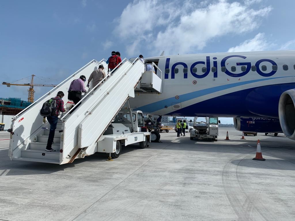 Cabin Crew akah jinsee goanaakoh ehen crew akah furahsaarakuri dhivehssaku India gai hayyarukohffi