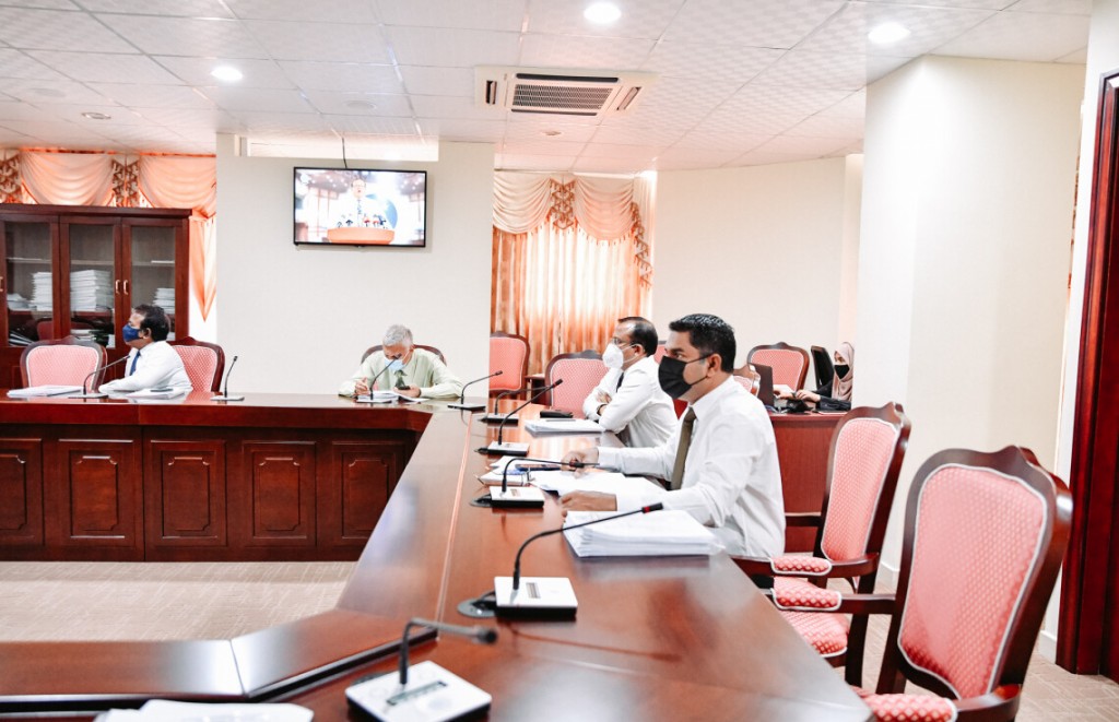 Rohingya ah eheevaan kulhunu match thakun FAM ah libunu 377,000 rufiyaa haradhu kuri goiy neyn'gey massala eh!