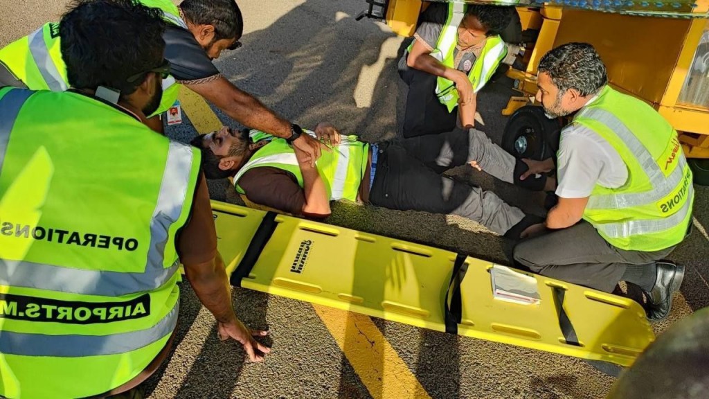 Fuvahmulaku airport gai luggage aruvaa vehicle eh flight ehgai jehi driver ah aniyaavejje