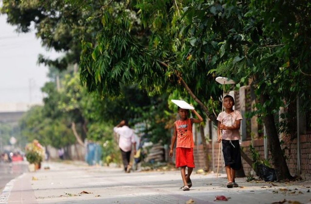 Bangladesh gai hoonu gadhavumuge sababun school thah anehkkaaves bandhu kohffi