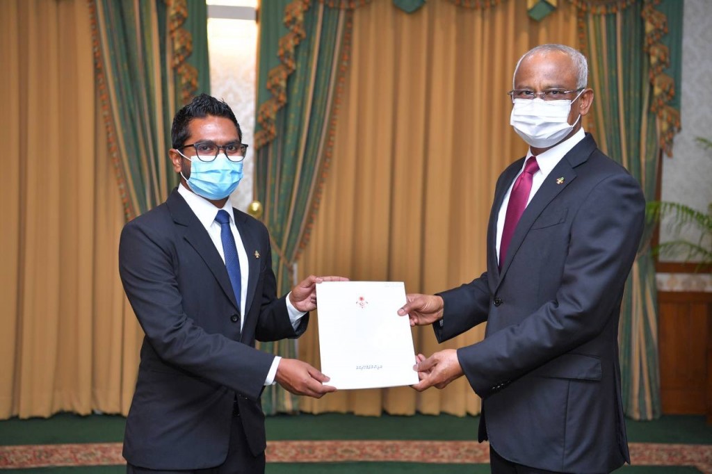 Raees ofeehuge  policy secretary kamah Hamdhaan ayyan kuravvaifi