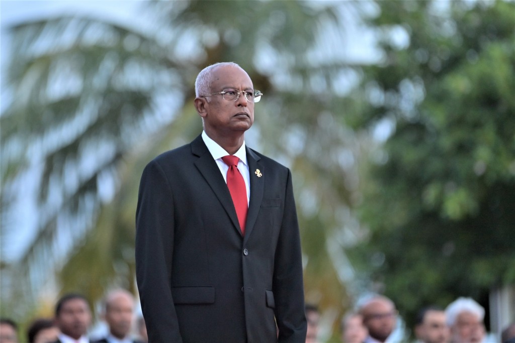 Thauleemaai thamreen ge dhaairaa in meege kurin thanavas vefai nei minvarah zuvaanunah furusathu fahikohdheefin: Raees