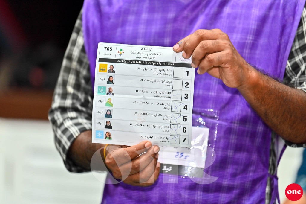 One Photo: Majilis inthihaabu ge vote gunun