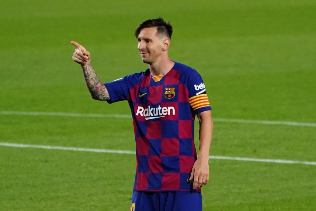 Messi ge 700 vana goal hama kuri iru Barcelona ah molheh nuvevunu