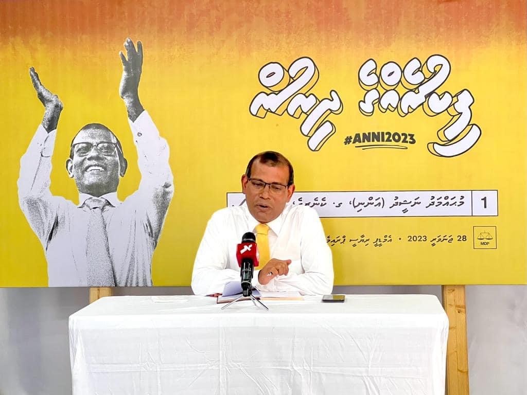Driver in amilla ah Taxi ganegen dhuvvaa nizaam uvaalumah Nasheed ge visnunfulheh!