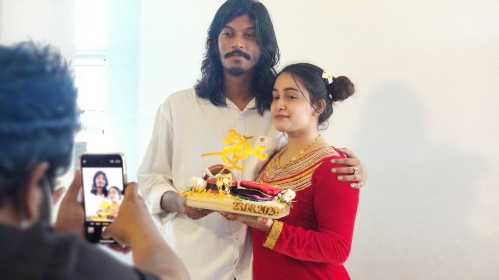 Lavakiyuntheriyaa Shalabee kaiveni kohffi