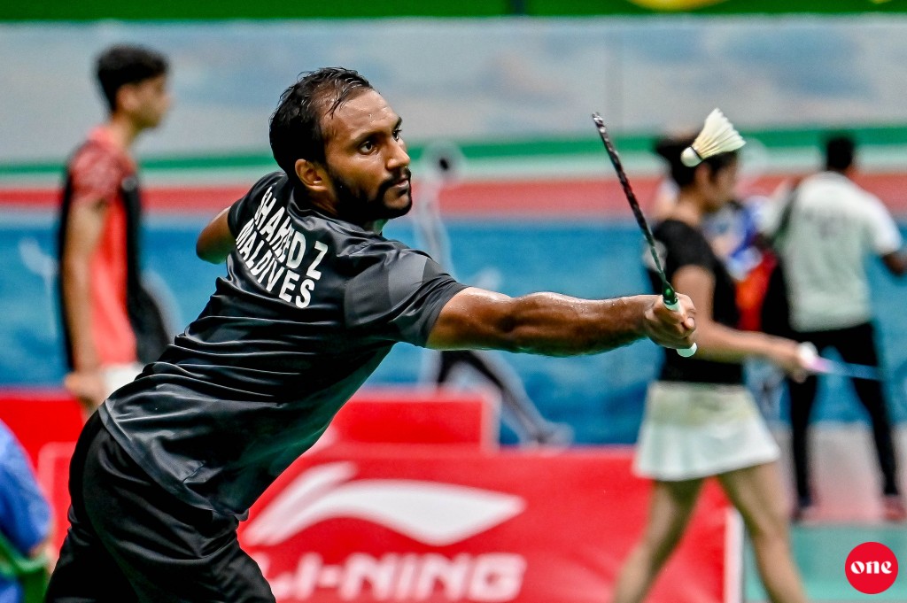 3 thattaaeku Zayan ah bodu kaamiyaabee eh, Anhen single championkan Nabeehaa ah