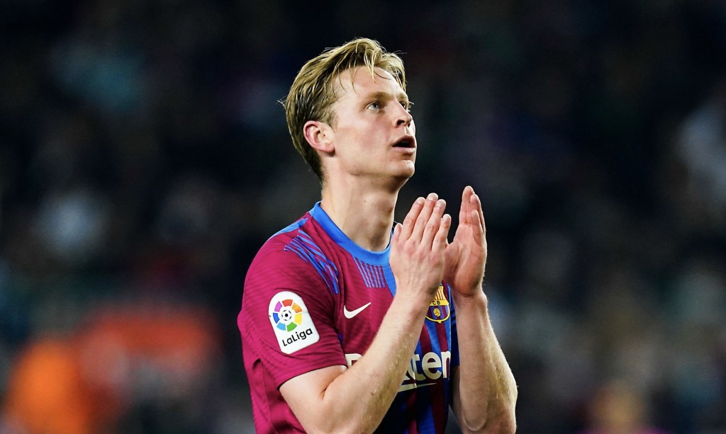 Aniyaagai huri de Jong himanaigen Netherlands EURO squad iulaanu koffi