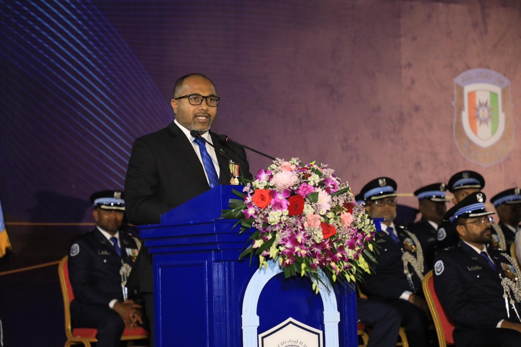Ihusaan: Drug viyafaair huhttaalaa! ehvves rahumeh noannaane!