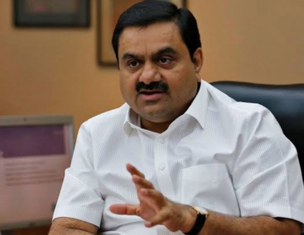 India ge Gautham Adani dhuniyeyge enme bodethi mahujanunge list ge dhevana ah