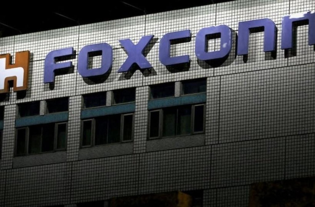 China iphone factory ge hamanujehumaa hedhi apple ah 6 million iphone ge gehllun