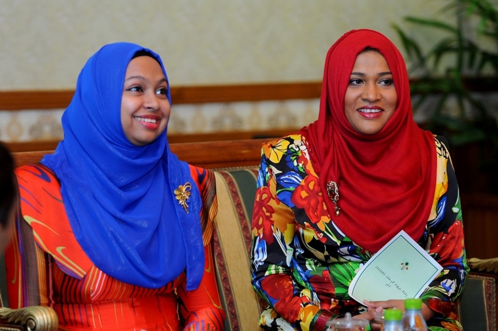 HRCM ge Raees aai ithuru menbaraku Isthiufaa dhevvaifi