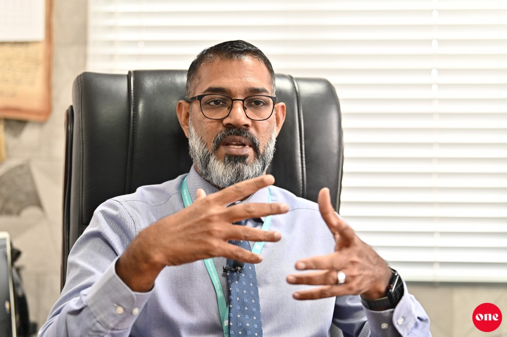 IGMH ge ithurun Hulhumale' adhi Villimale' Hospital tharaggee kurumakee ves CEO Haleem ge amaazeh!