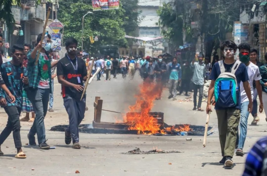 Adhuge dhuniye: Bangladesh ge hamanujehunthakuge fahathugaivaa sababuthah