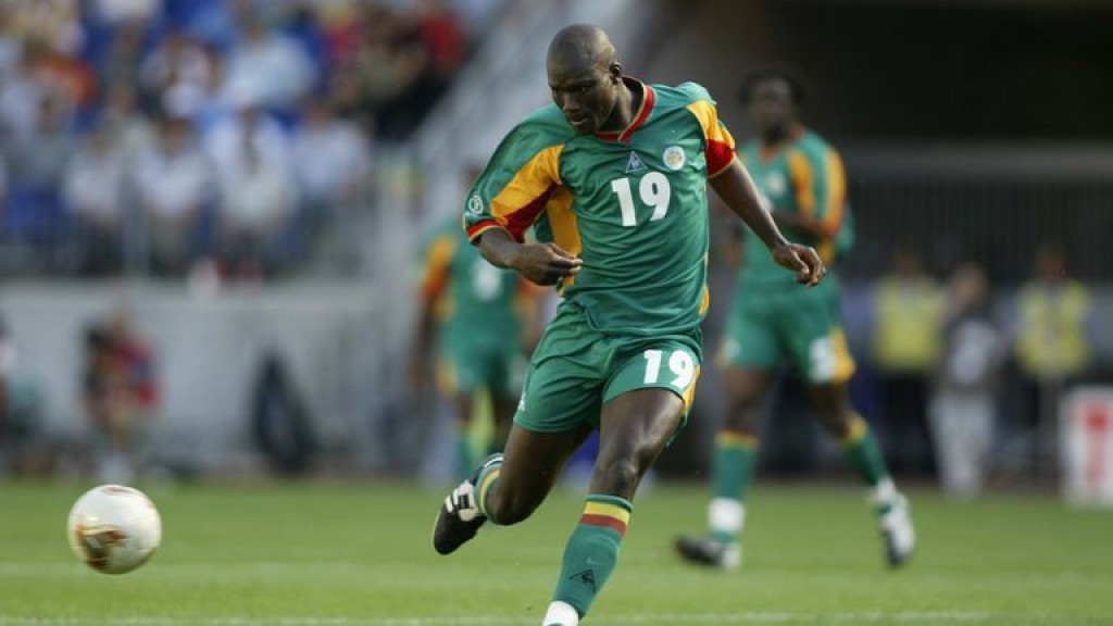 Senegal ge world cup hero Diop, 42 aharugai maruvejje