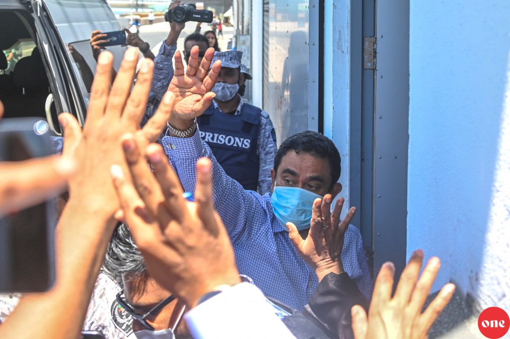 #OnePhoto : Raees Yameen Criminal Court ah haaziru kurumaa gulhigen muzaaharaa kurun