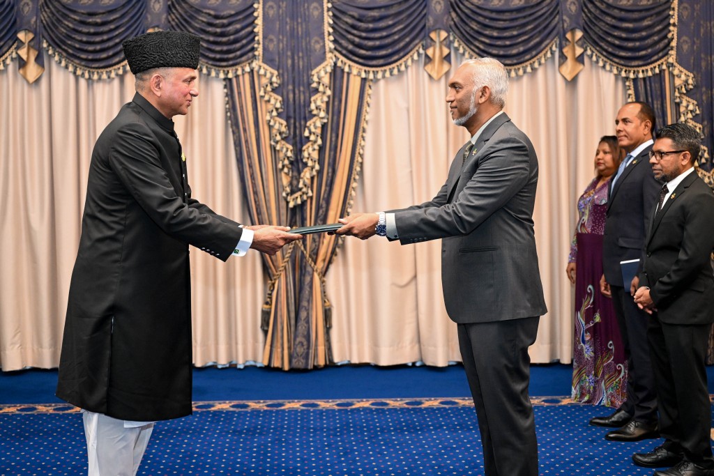 Pakistan ge aa safeeru, safeeru kamuge faikolhu Raees Dr. Muiz ah aruvaifi