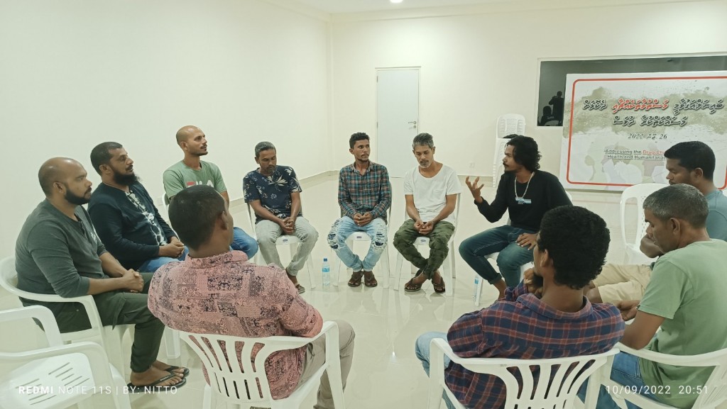 Masthuge dhuniyeinn nukunnan edhey meehaa balaeh nuganevey, 