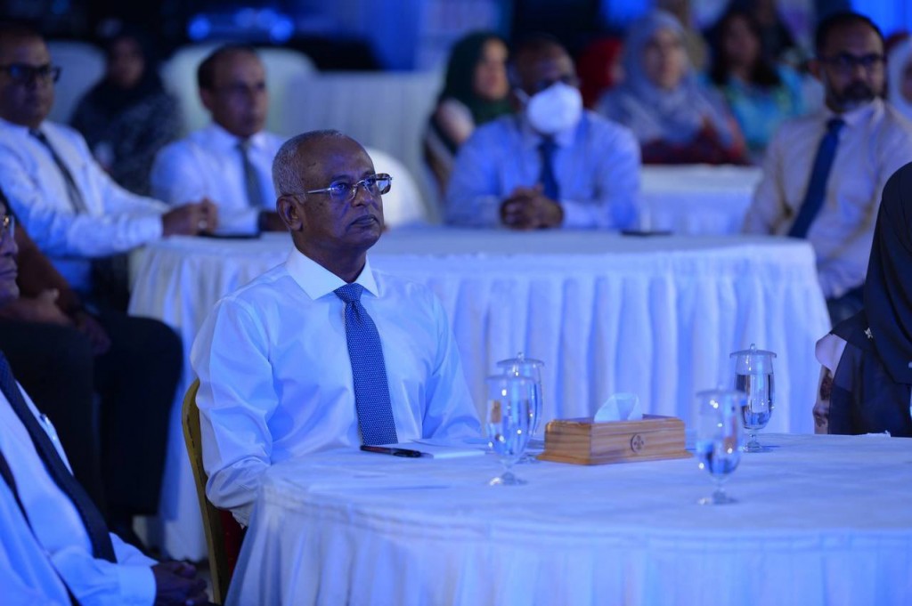 Dulhaheyo sih'hathakahtakai harakaaiytheri dhiriulhumuge aadhathakah hijura kuran jehey: Raees