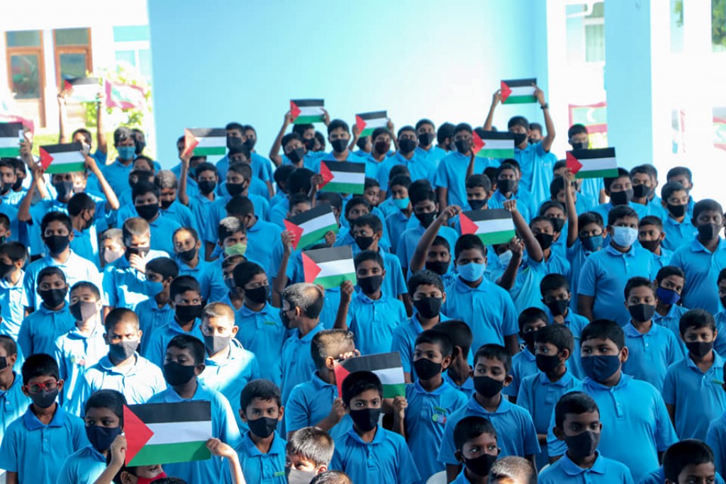 Israel ah thaaeedhu kuri Hanimaadhoo school ge India teacher aku an'buraa gaumah fonuvaalanee