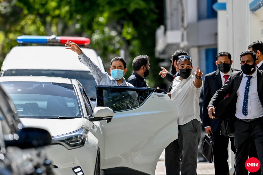 2021 REWIND: Aharuge bodu hukumaa eku Raees Yameen minivanve siyaasee harakaathah