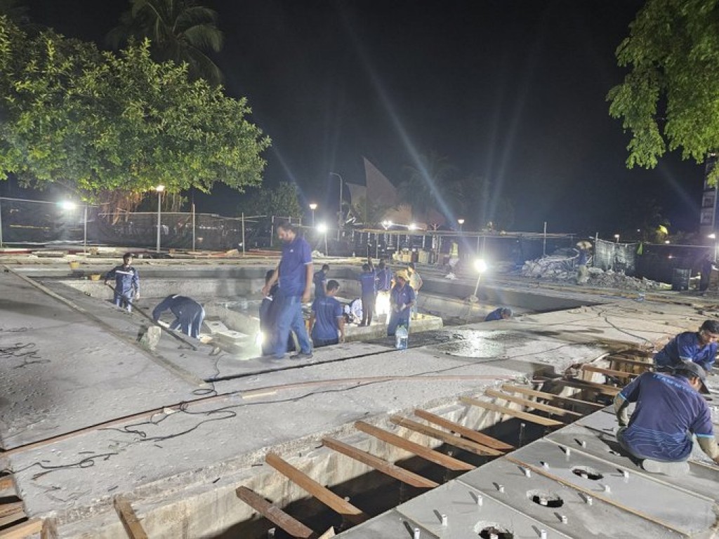 Repair works ongoing to re-open fountain in republic square for Eid