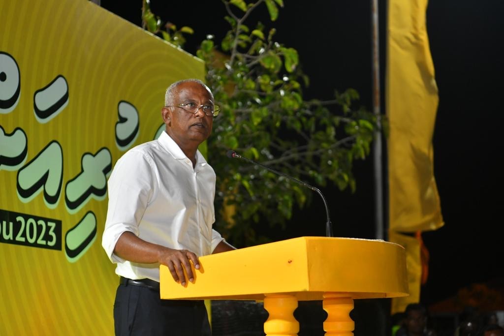Riyaasee inthihaabuge kurin Laam atoll ge rahthah gulhaalaa manzaru fennaane: Raees