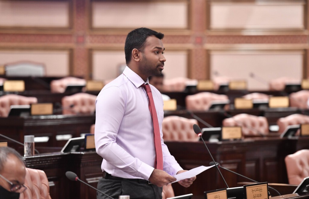 Stelco saraddhuge meehun ehen thanakah badhalu kuran, nuvatha injeenuge badhalu kuran garaaru husha halhanee