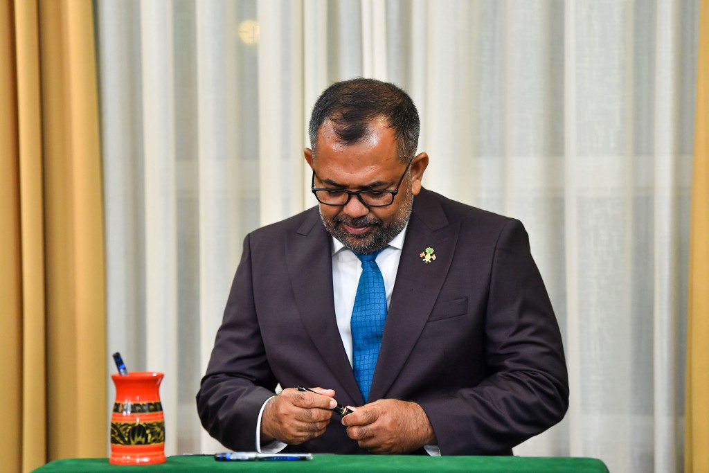 Dhe gaumuge maslahathu himeney kankamugai India aa eku masahkkai kuraanan: Zameer
