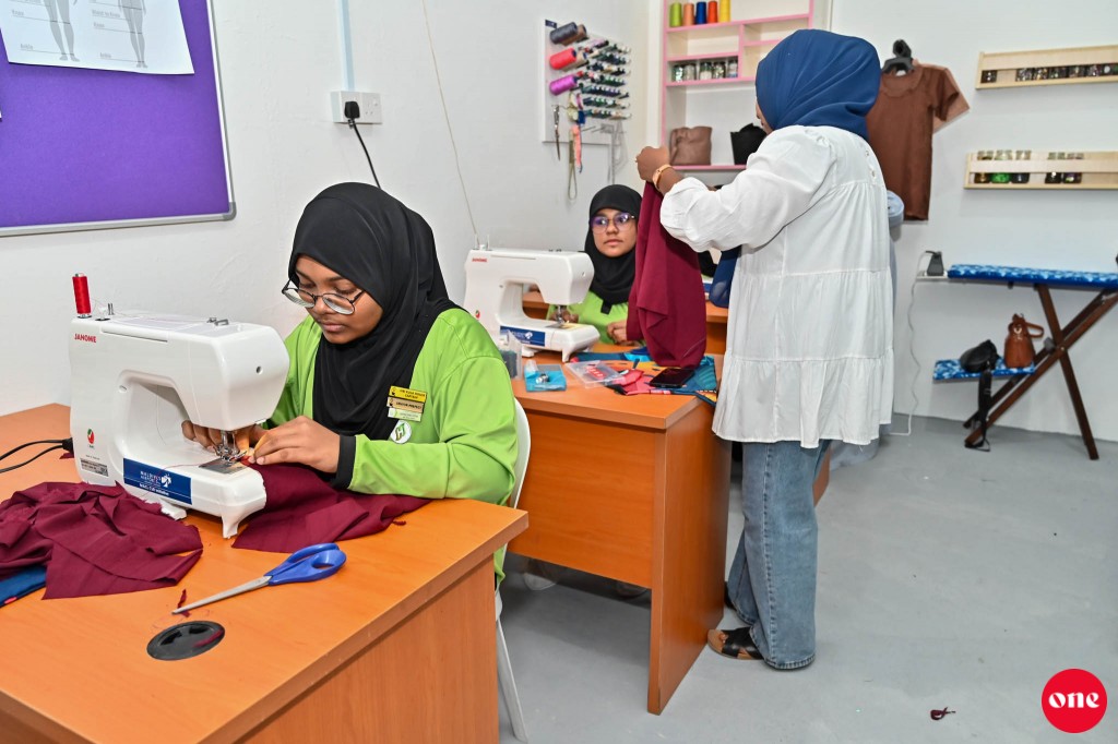 MACL ge eheegai Huravee school gai tharaggee kuri vocational hub hulhuvaifi