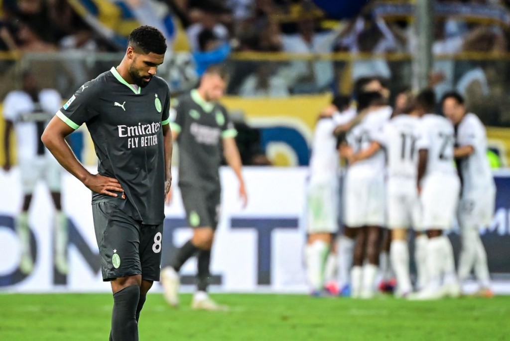 Inter molhuvi namaves, AC Milan ah Parma kairin salaamatheh nuvevunu