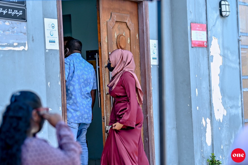 Midhiya aharu Family Court medhuverikoh 97 million rufiyaa nagaidhin