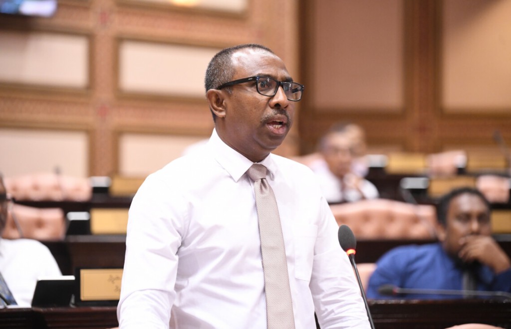 Ali Aazim ge bodethi faadukiyunthakeh sarukaarah, badhalugai Memberunge hoonu radhdheh!