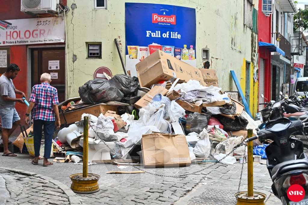 One Photo Story: Roadha ah geythere saafu kurumaaeku Male' vee gon'dakah!
