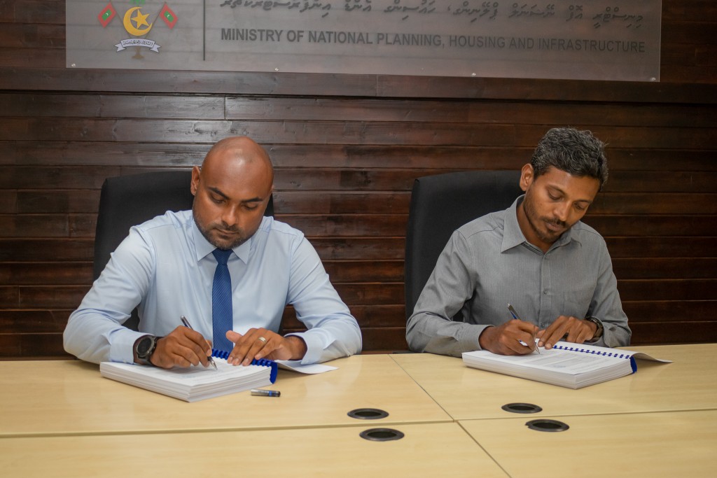 Kolhufushi 100 housing unit ninmumuge masahkaiy RCC aa havaalu kohfi