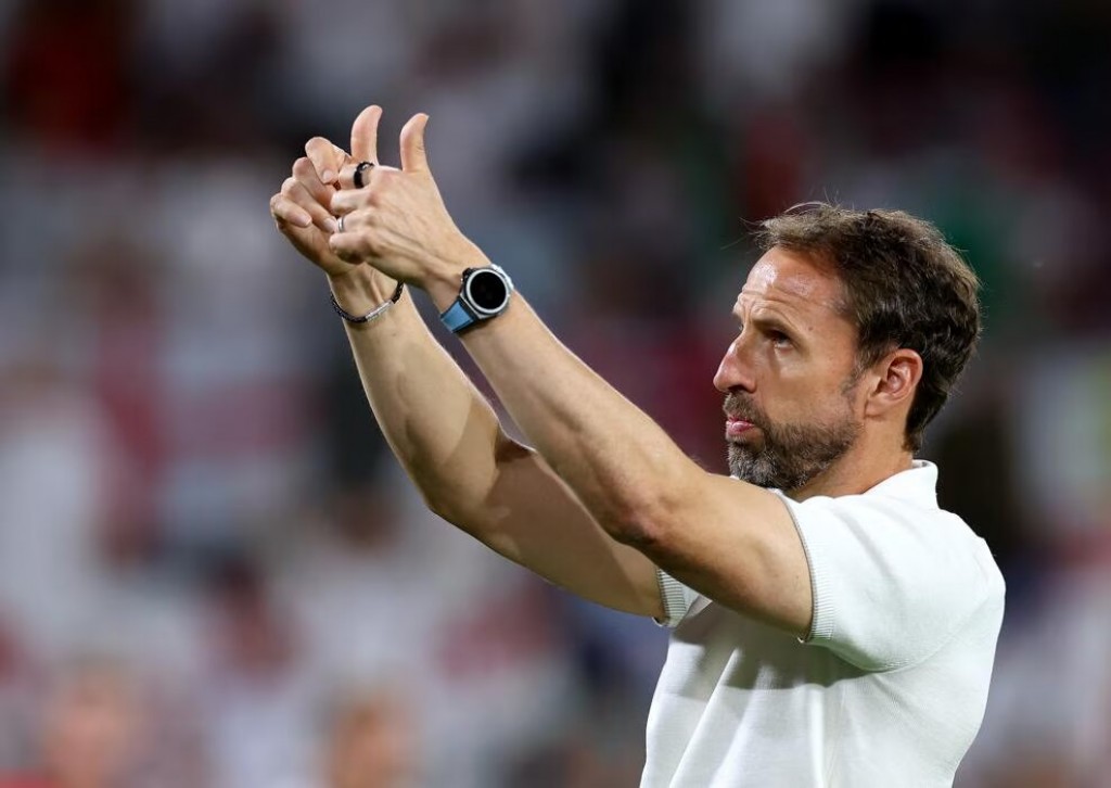 England supporter in rulhi gadhave, Southgate aa dhimaalah hus thashives ukaifi