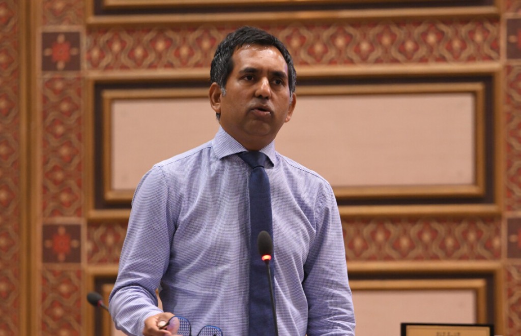Airport ge security varugadhakuran govaalai hushahelhi kulli massala beyrukollaifi