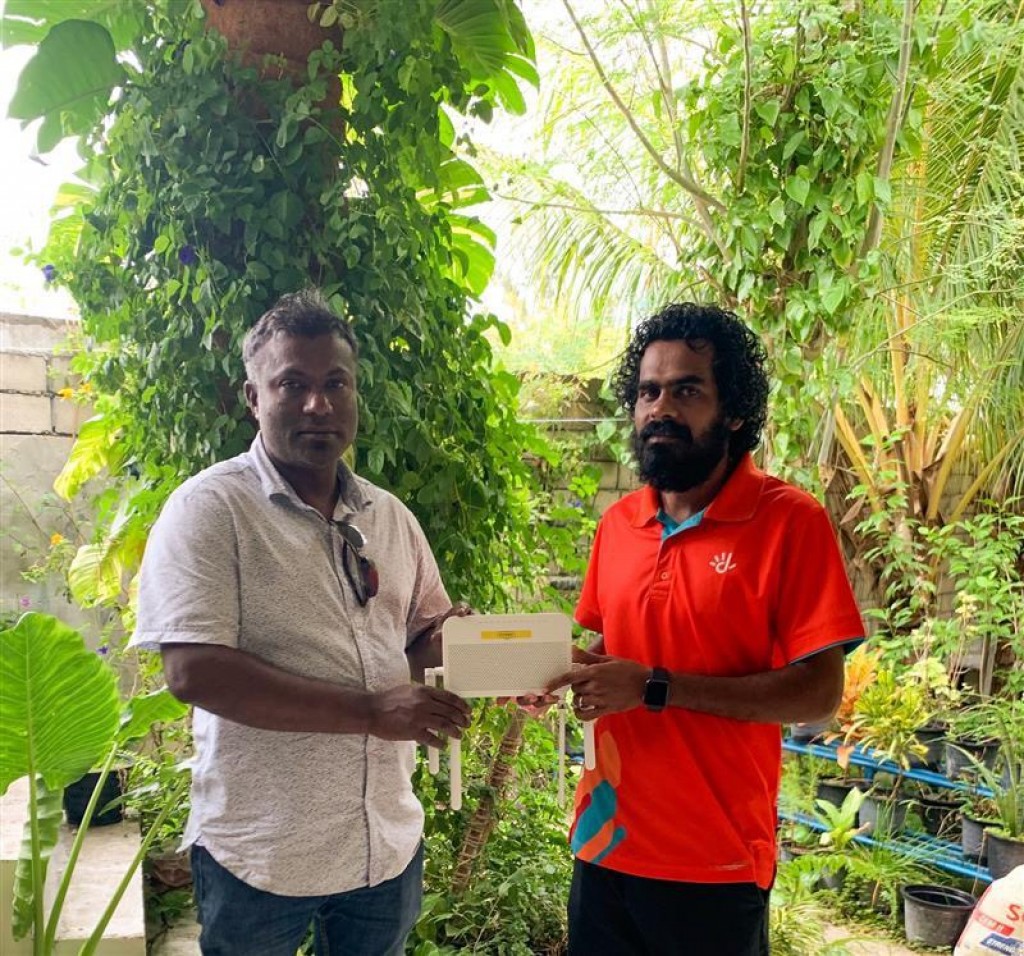 Dhiraagu high speed fibre internet ge hidhumaiy Manadhoo ah