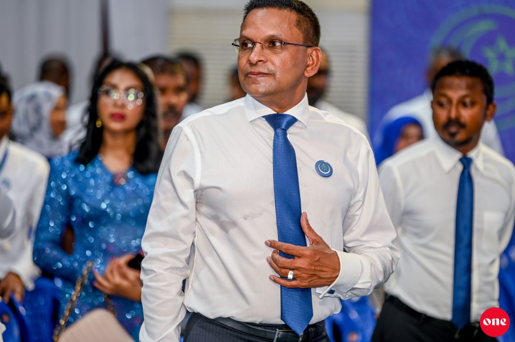 MNP ge sarukaarehgai fandiyaarunakee siyaasee meehun dheke biru nuganna bayakah hadhaanan: Nazim