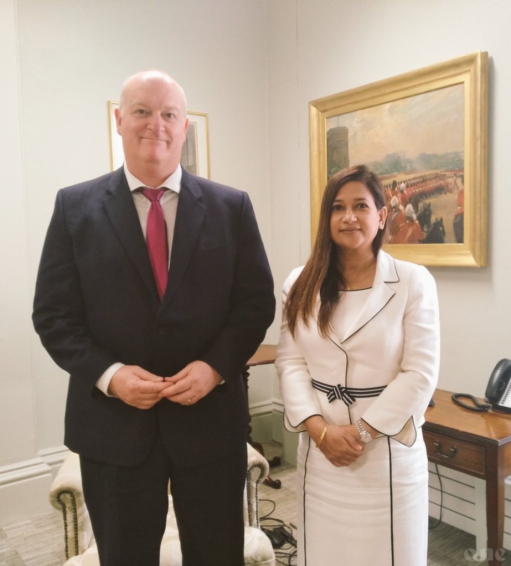 Dr. Farahnaz presents letter of credence to UK Director of Protocol