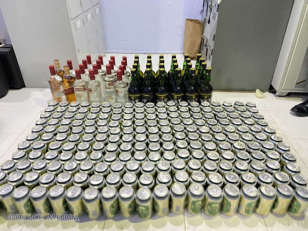 Foreigner arrested in Maafushi with large quantity of alcohol