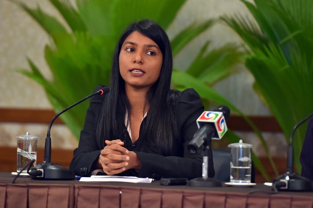 Kusheh nukuran, HRCM in bunaa mahssala akee zaathee vegen ufan kohffaivaa mahssala eh: Zenysha