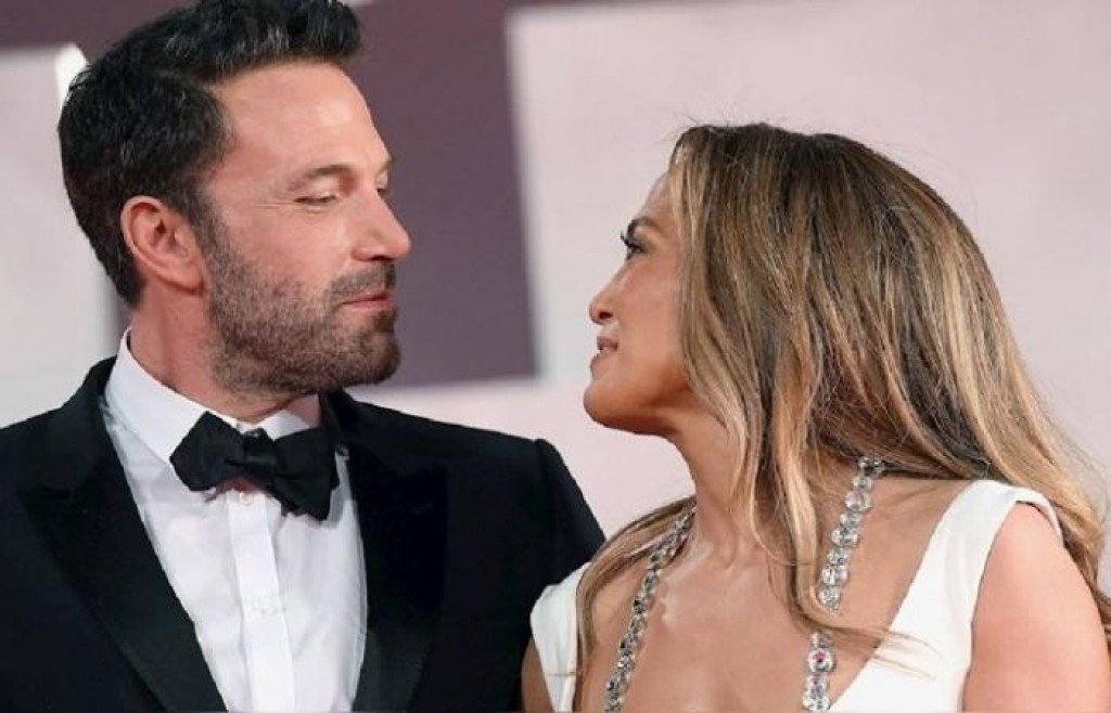 Ben Affleck adhi Jenifer Lopez ekeegai Venice Film Festival gai baiverivejje