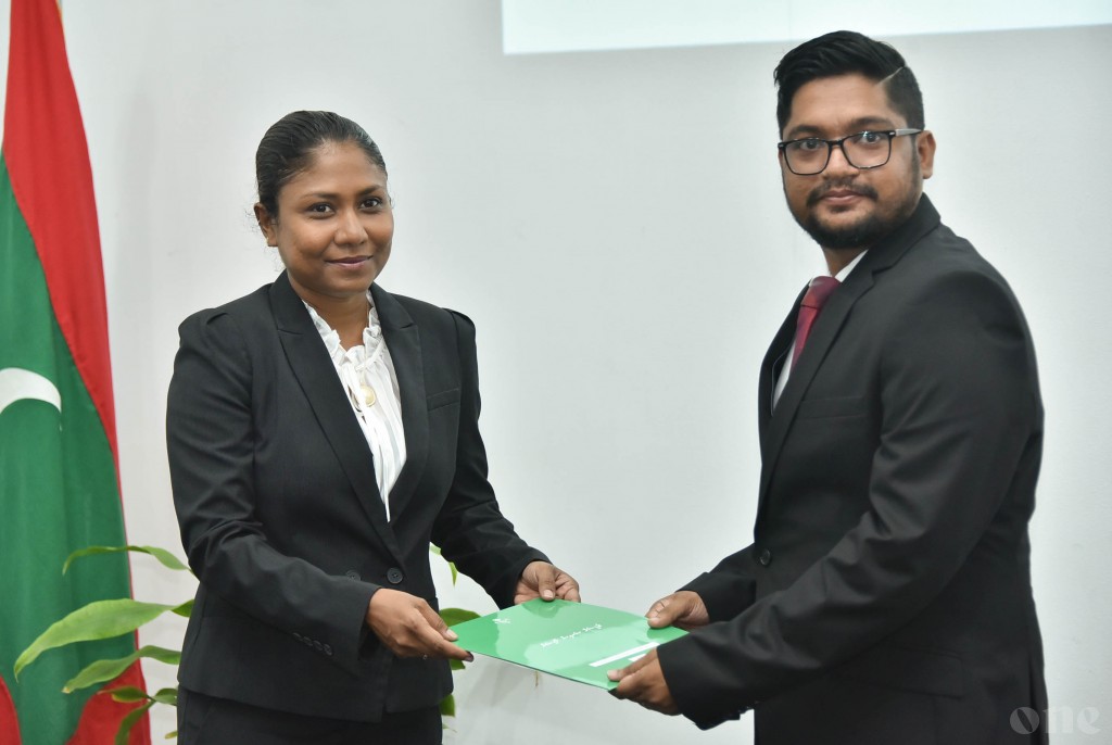 May 6 ge hamalaa: Ishag ge dhariaku inzaarudhin mahsalaehgai Gaazee Adam Mohamed thanaazulu vejje