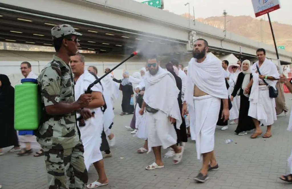 Hajj dhuvahu hoonumin 44 degree ah araane kamah lafaa kurevey: Saudi Arabia