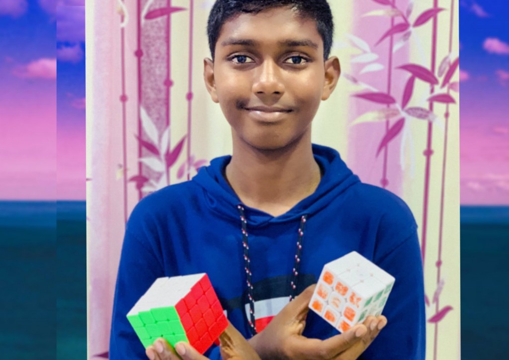 Ihavandhoo 12 aharuge kuhjjaku Rubik'scube hallukurumuge record akaa dhimaa ah!